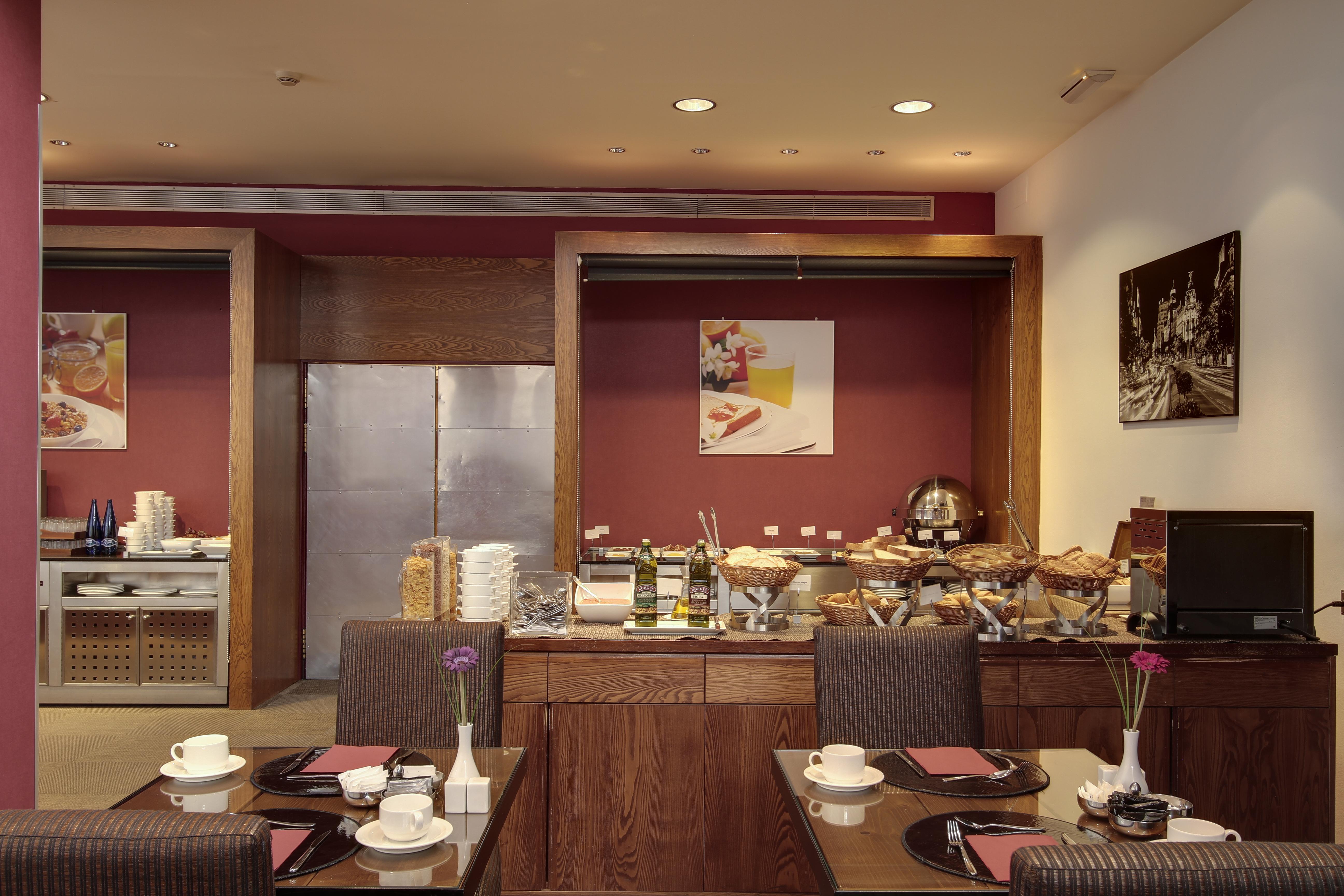 Rafaelhoteles Ventas (Adults Only) Madrid Exterior foto