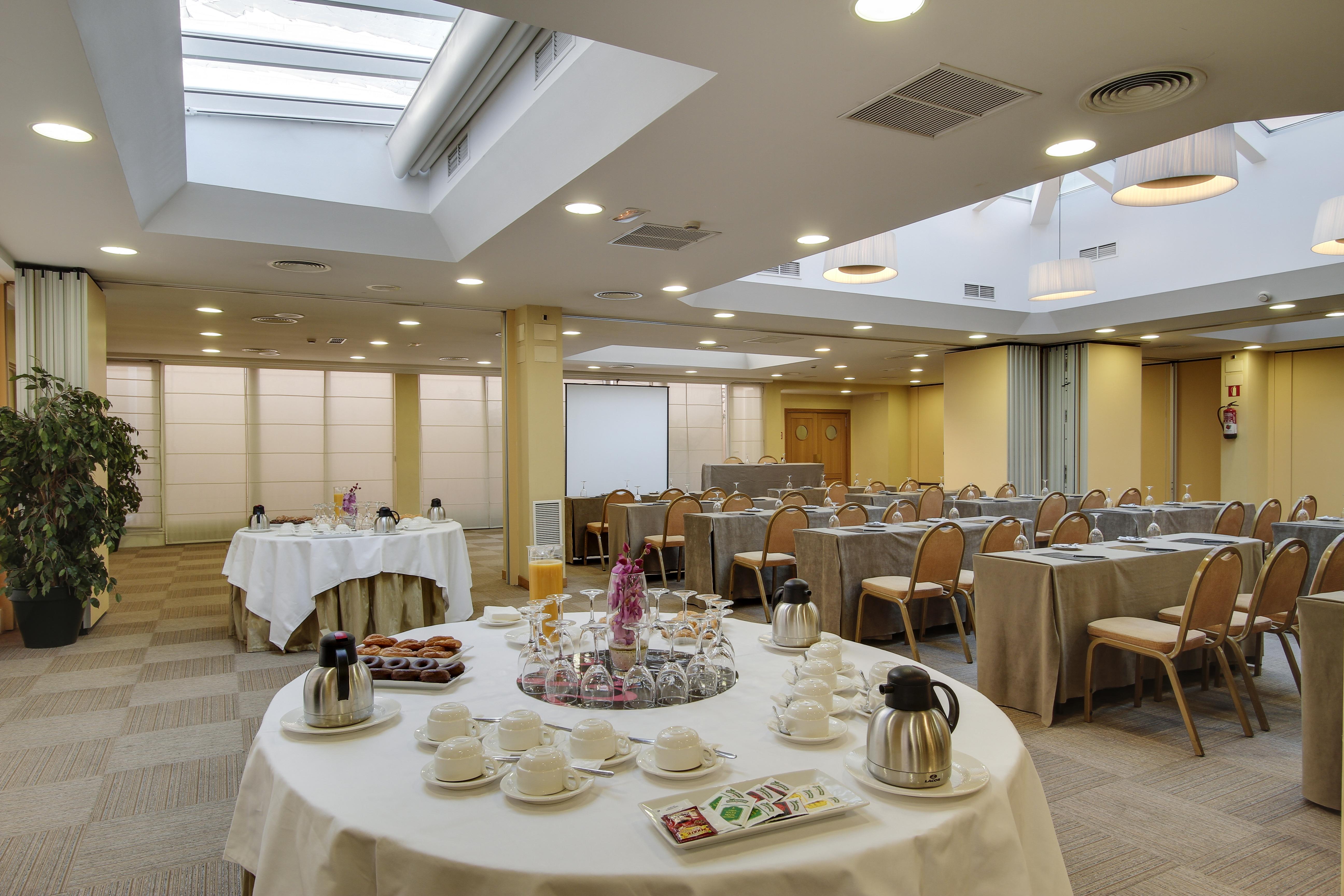 Rafaelhoteles Ventas (Adults Only) Madrid Exterior foto